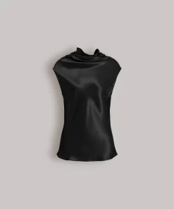 Alternative view of Top in raso con scollo fluido